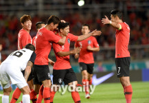 [MD포토] 손흥민 남태희, 내 품에 안기렴