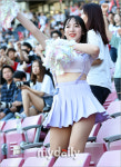 [MD포토] 18살 치어리더 하지원 'LG 팬에게 첫 인사 드려요'
