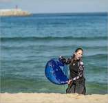 전혜빈 전신수트 입고 찬 죽도 바다서 서핑