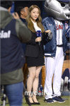 [MD포토] 우주소녀 연정 'KS 2차전 애국가 불러요'