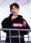 [MD포토] 승리 '크리에이티브 디렉터로 인사 드립니다'