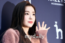 [MD화보] 미모보다 눈에 띄네…아이린, 유독 진하게 그린 눈썹