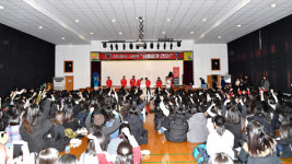 쇠돌이가 간다! 포항스틸러스, 유성여고 축제 방문