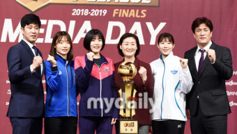 [MD포토] 여자프로배구 포스트시즌 기대하세요!