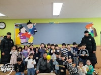 아산, 관내 초등학교 신입생 4000여명 학용품 자 선물 