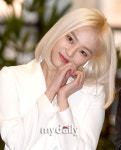 [MD포토] CLC 장예은 거부할 수 없는 손하트
