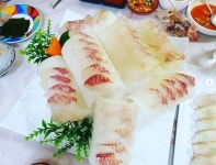 윤주만, 장인 어른 장모님 잘 만나서 복 받는 사위 1인