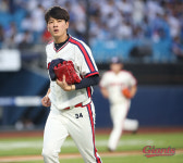 '1회 46구-5볼넷' 롯데 김원중, 125구 5이닝 5실점 '3승 요건'