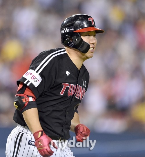 김현수, KBO 리그 최다 연속 출장 신기록 14회 달성!