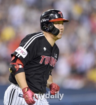 김현수, KBO 리그 최다 연속 출장 신기록 14회 달성!