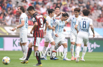 '김보경 극적 동점골' 울산, 서울과 2-2 무승부