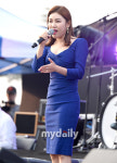 [MD포토] 미스트롯 송가인 백령도에서 노래부르는 미스트롯