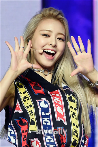 [MD포토] 있지 유나, '신나게 소리쳐봐!'