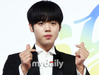 박지훈, 남자가 꽃받침을 해도 이렇게 예쁠 수 있습니다 [MD동영상] 