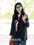 [MD화보] '순식간에 너드 느낌'…정은채라 소화한 꺼벙이 안경