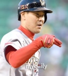 '대타 이재원 결승타' SK, 롯데 제물로 2연패 탈출