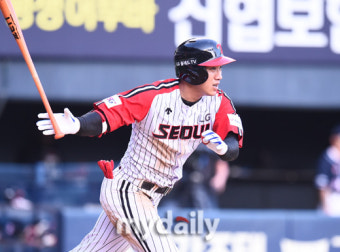 [MD포토] 이천웅 '선두타자 안타'
