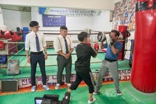 유퀴즈 유재석X조세호, 88올림픽 복싱 금메달리스트 김광선과 깜짝 만남!
