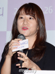 [MD포토] 취재진의 질문에 답하는 아워 바디 한가람 감독