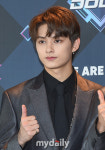 [MD포토] 세븐틴 준 엄지척을 부르는 꽃미모
