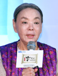 웃음X감동 다 잡았다…밥은 먹고 다니냐?, 김수미표 예능 성공 이을까 [종합]