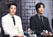 [MD포토] 권상우-우도환, 신의한수 바둑판위의 바둑돌
