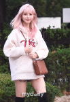 [MD포토] 드림캐쳐 지유 인형 미모로 등장