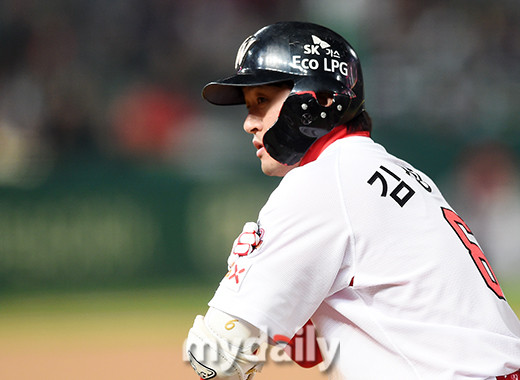김찬 선수, PGA 콘페리투어 ISCO 챔피언십에서 단독 선두 지키며 뛰어난 경기력 발휘