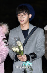 [MD포토] 세븐어클락 한겸, 제 장미를 받아주세요