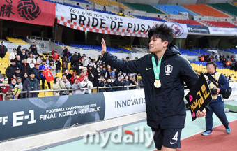 붉은악마와 김민재의 충돌, 축구 팬들 간 논란 지속