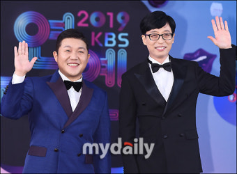 [MD포토] 유재석-조세호, '행복한 커플(?)'