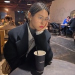 안 어울리는 게 뭐야…안경 쓴 설현, 사랑스러운 매력 폭발