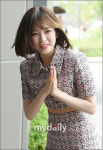 [MD포토] 오마이걸 아린, 심쿵 손인사 건네며