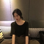 멤버 전원, 개인 SNS 개설…여자친구 유주, 안경 쓰고 시크 분위기 일상