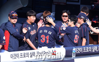 [MD포토] 손아섭 '타점에 이어 득점까지 올렸어'