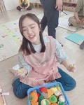 김향기, 유치원 선생님으로 변신? 해맑은 미소가 아이 같아~