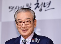 [공식입장 전문] 이순재 측 "머슴살이는 과장…매니저 입장 생각 못해 반성, 만나서 직접 사과하고 싶다"