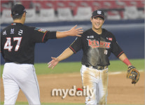 [MD포토] KT '두산에 연장 12회 짜릿한 승리'