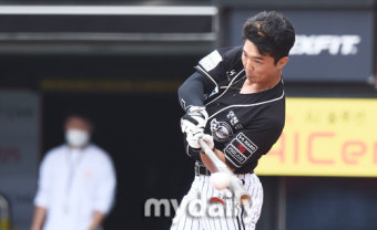 [MD포토] 심정수 아들 심종원 '파워 넘치게'