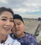 우리 민이랑 데이트…오윤아, 子와 함께 행복한 시간 [데일리SHOT]