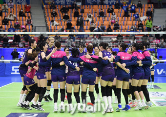 [MD포토] 흥국생명 '현대건설 상대로 3-1 승리'