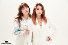 공민지, 언니 가수 공민영과 함께 새 프로필…붕어빵 자매