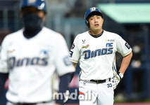 [MD포토] 이명기 찬스에서 라인드라이브라니