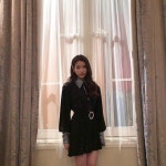 아이유, 사랑스러운 매력 가득…매혹적인 셀러브리티