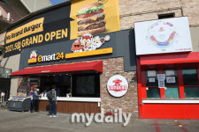 [MD포토] SSG 랜더스필드 5월에 노브랜드버거 만나요