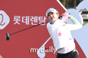 [MD포토] 김재희 '힘찬 스윙'