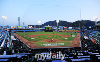 [MD포토] 관중이 들어찬 한화생명이글스파크