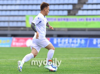 [MD포토] GRS 초근 축구대회 '빠른 드리블'