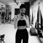 김윤지, 운동욕구 자극하는 11자 복근 그저 감탄만