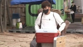 성훈, 양희와 개캉스→운명처럼 마주한 인형뽑기에 승부욕 발동 (나혼산)